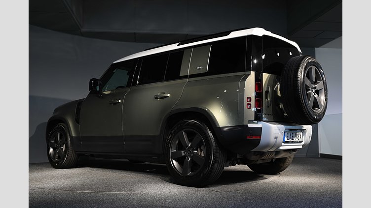 2023 Begagnad Land Rover Defender 110 Pangea Green AWD 110 D300 SE