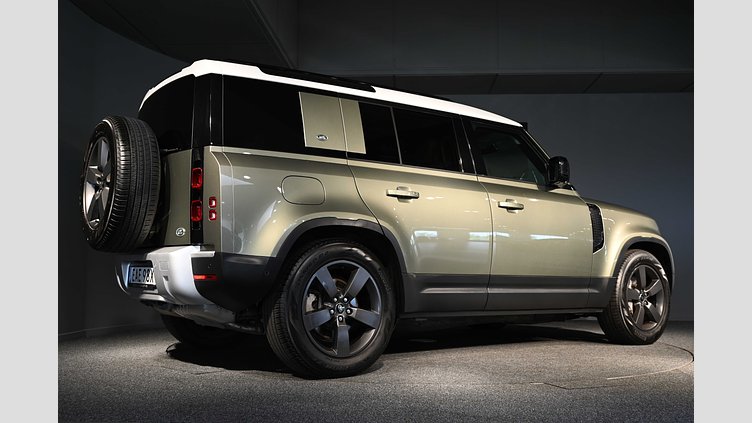 2023 Begagnad Land Rover Defender 110 Pangea Green AWD 110 D300 SE