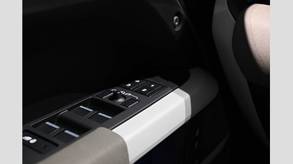 Defender 110 21