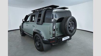Defender 110 3