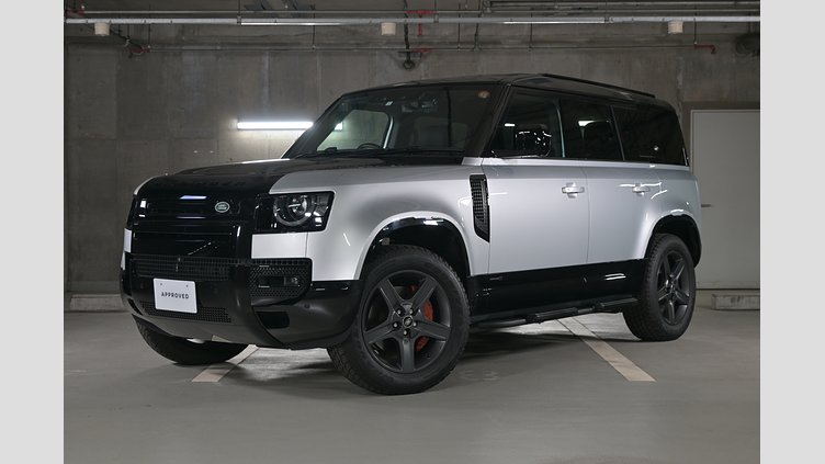 2023 認定中古車 Land Rover Defender 110 ハクバシルバー D300 AWD（AT） X
