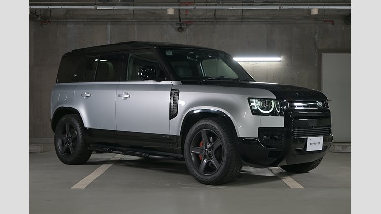 2023 認定中古車 Land Rover Defender 110 ハクバシルバー D300 AWD（AT） X