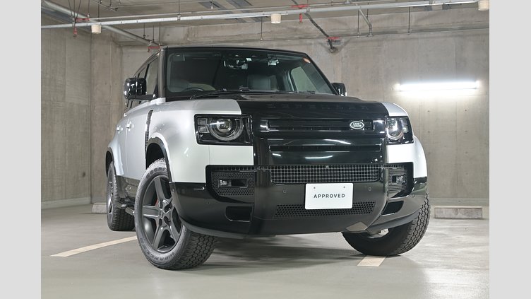 2023 認定中古車 Land Rover Defender 110 ハクバシルバー D300 AWD（AT） X