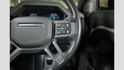 Defender 110 34