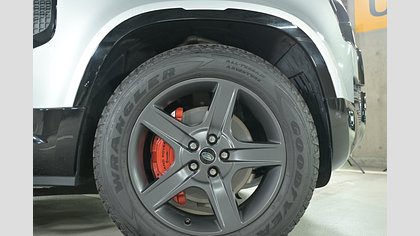 Defender 110 9