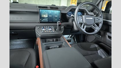 Defender 110 31