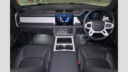 Defender 110 3