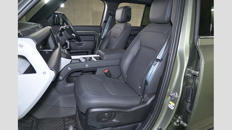 2024 認定中古車 Land Rover Defender 110 パンゲアグリーン D350 ディーゼルマイルドハイブリッド X-Dynamic HSE