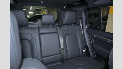 Defender 110 47