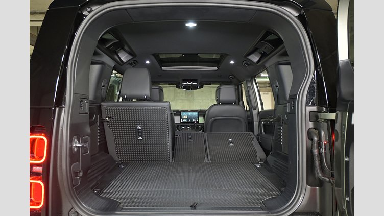 2024 認定中古車 Land Rover Defender 110 パンゲアグリーン D350 ディーゼルマイルドハイブリッド X-Dynamic HSE