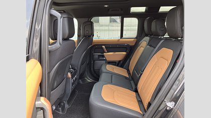Defender 110 4
