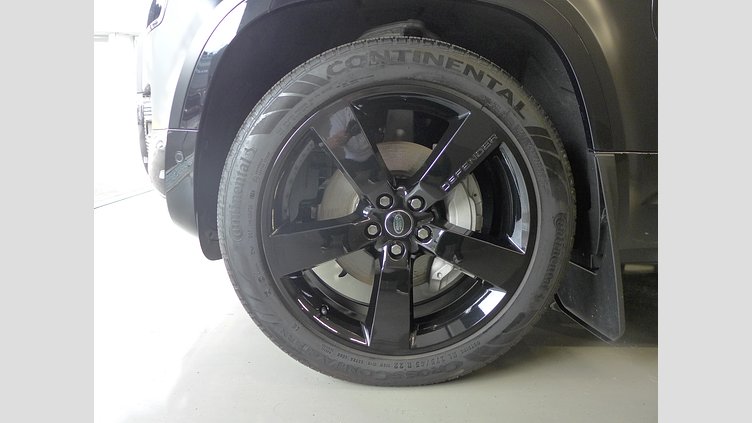 2024 認定中古車 Land Rover Defender 110 サントリーニブラック D300 AWD（AT） X-DYNAMIC HSE