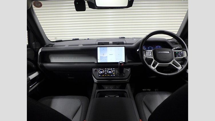 2024 認定中古車 Land Rover Defender 110 サントリーニブラック D300 AWD（AT） X-DYNAMIC HSE