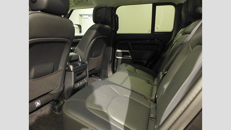 2024 認定中古車 Land Rover Defender 110 サントリーニブラック D300 AWD（AT） X-DYNAMIC HSE