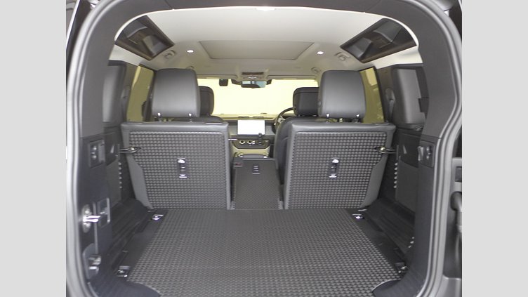 2024 認定中古車 Land Rover Defender 110 サントリーニブラック D300 AWD（AT） X-DYNAMIC HSE
