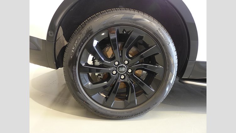 2024 認定中古車 Land Rover Discovery Sport フジホワイト プラグインハイブリッド（ガソリン） 標準ホイール Dynamic HSE
