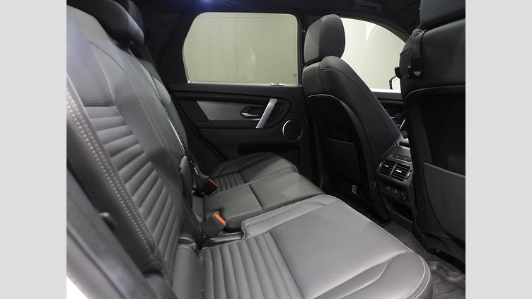 2024 認定中古車 Land Rover Discovery Sport フジホワイト プラグインハイブリッド（ガソリン） 標準ホイール Dynamic HSE