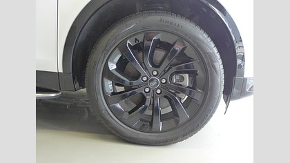 Discovery Sport 9