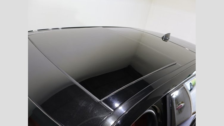 2022 認定中古車 Jaguar F-Pace Santorini Black 2.0L I4 Pet Mid DOHC AJ200 R SE P250