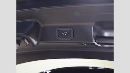 F-Pace 19