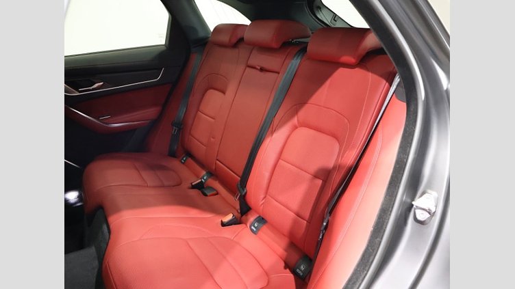 2022 認定中古車 Jaguar F-Pace Santorini Black 2.0L I4 Pet Mid DOHC AJ200 R SE P250