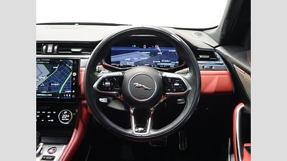 F-Pace 22