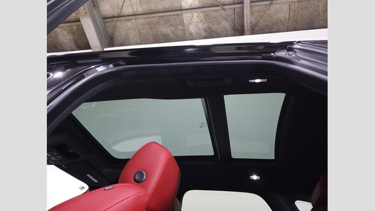 2022 認定中古車 Jaguar F-Pace Santorini Black 2.0L I4 Pet Mid DOHC AJ200 R SE P250
