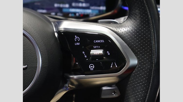 2022 認定中古車 Jaguar F-Pace Santorini Black 2.0L I4 Pet Mid DOHC AJ200 R SE P250