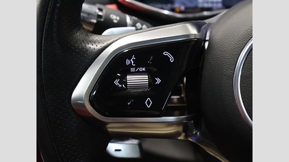 F-Pace 23