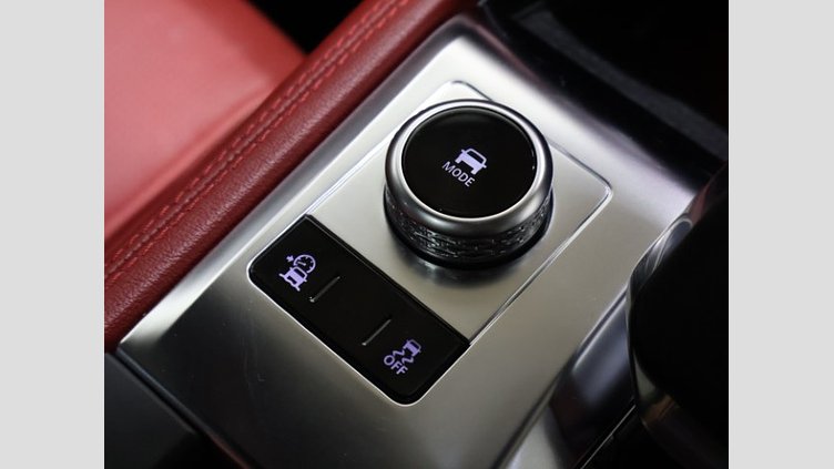 2022 認定中古車 Jaguar F-Pace Santorini Black 2.0L I4 Pet Mid DOHC AJ200 R SE P250