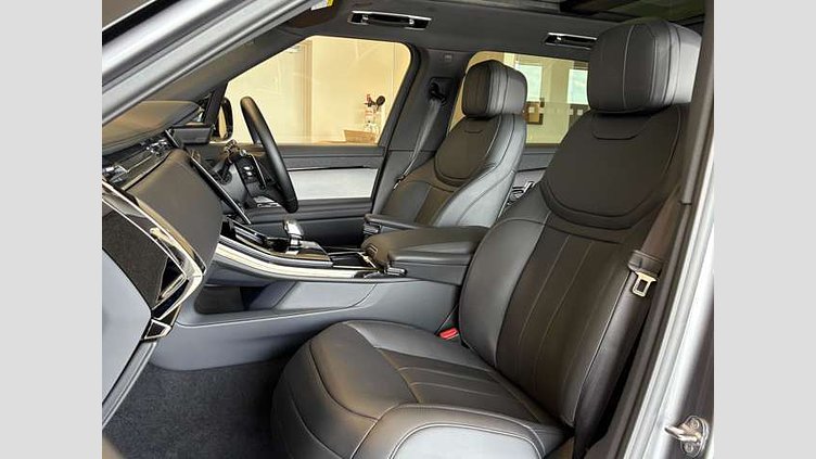 2025 認定中古車 Land Rover Range Rover Sport アイガーグレイ D300マイルドハイブリッド スタンダードホイールベース Dynamic HSE