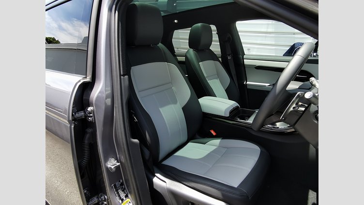 2025 認定中古車 Land Rover Range Rover Evoque アイガーグレイ プラグインハイブリッド（ガソリン） SWB DYNAMIC SE