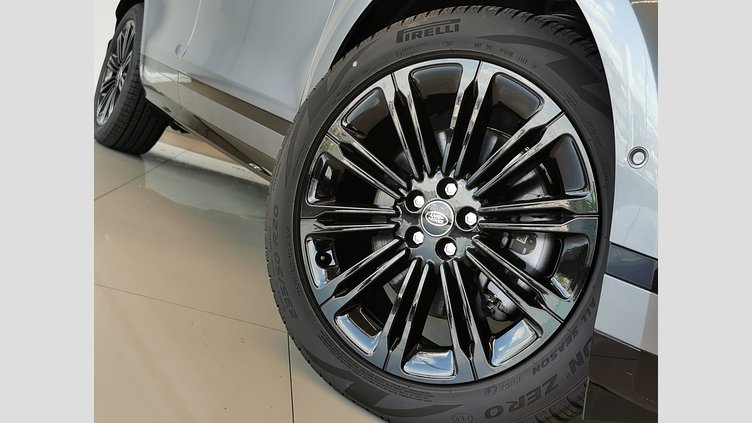 2025 認定中古車 Land Rover Range Rover Evoque アイガーグレイ プラグインハイブリッド（ガソリン） SWB DYNAMIC SE