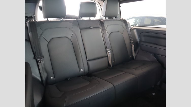 2024 認定中古車 Land Rover Defender 90 フジホワイト D350 ディーゼルマイルドハイブリッド X-Dynamic HSE
