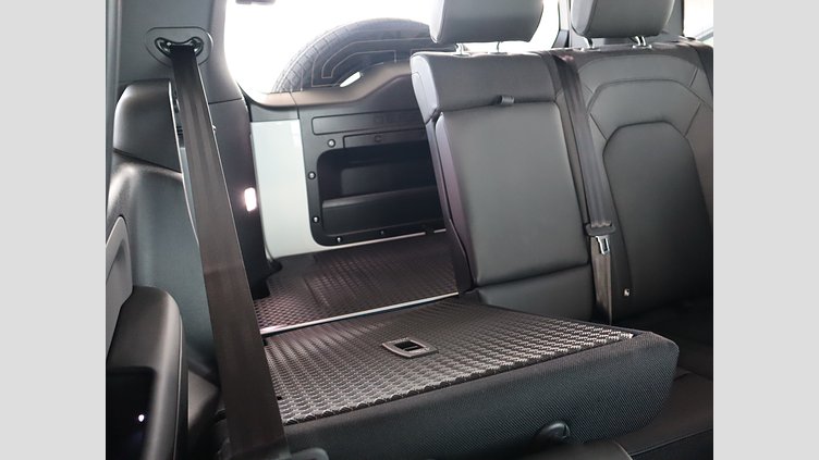 2024 認定中古車 Land Rover Defender 90 フジホワイト D350 ディーゼルマイルドハイブリッド X-Dynamic HSE
