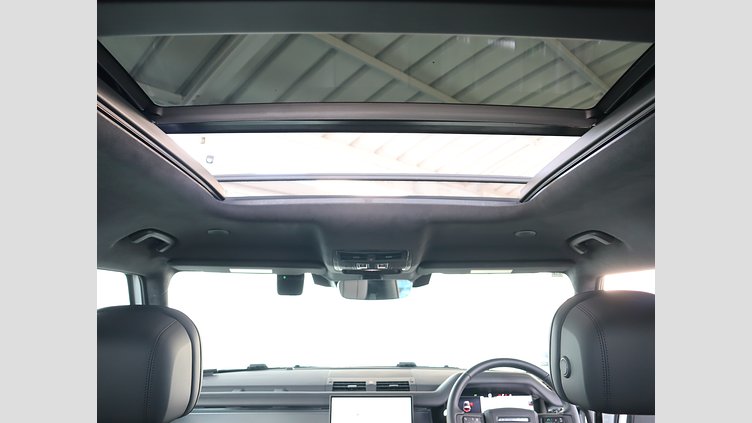 2024 認定中古車 Land Rover Defender 90 フジホワイト D350 ディーゼルマイルドハイブリッド X-Dynamic HSE