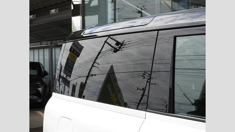 2024 認定中古車 Land Rover Defender 90 フジホワイト D350 ディーゼルマイルドハイブリッド X-Dynamic HSE