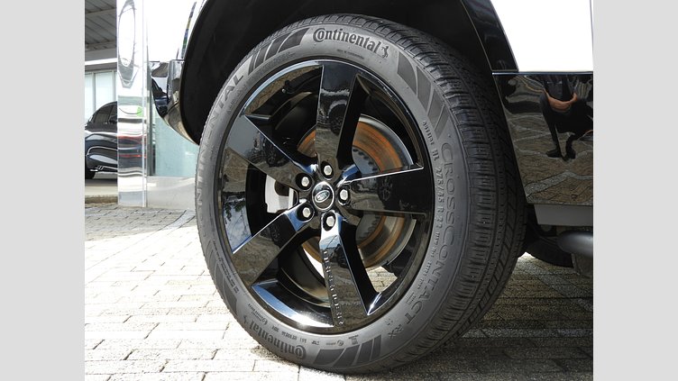 2024 認定中古車 Land Rover Defender 90 フジホワイト D350 ディーゼルマイルドハイブリッド X-Dynamic HSE