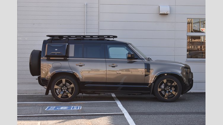 2025 認定中古車 Land Rover Defender 110 ゴンドワナストーン D350 ディーゼルマイルドハイブリッド X-Dynamic HSE