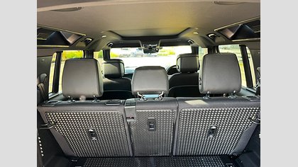 Defender 110 9