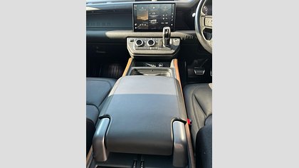 Defender 110 13