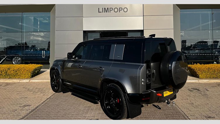 2022 Approved Land Rover Defender 110 Silicon Silver AWD D300 X