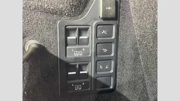 2023 認定中古車 Land Rover Discovery フジホワイト D300 AWD（オートマチック） METROPOLITAN EDITION