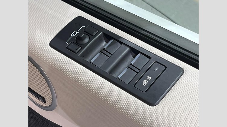 2023 認定中古車 Land Rover Discovery フジホワイト D300 AWD（オートマチック） METROPOLITAN EDITION