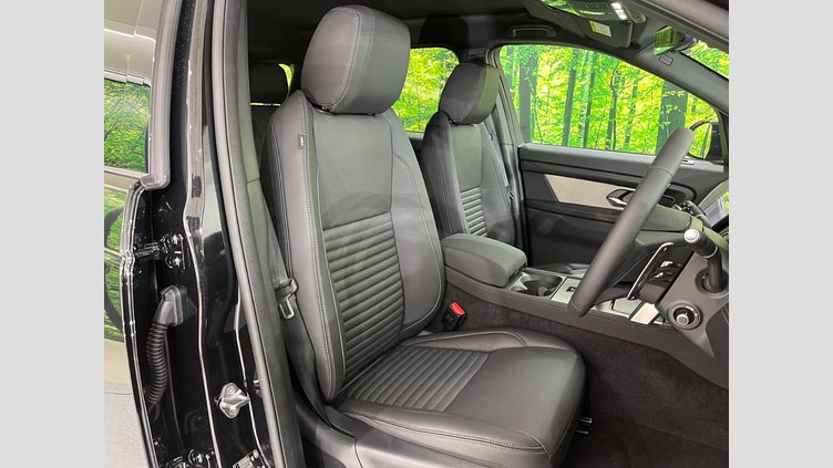 2025 認定中古車 Land Rover Discovery Sport サントリーニブラック D200マイルドハイブリッド（ディーゼル） 標準ホイール Landmark