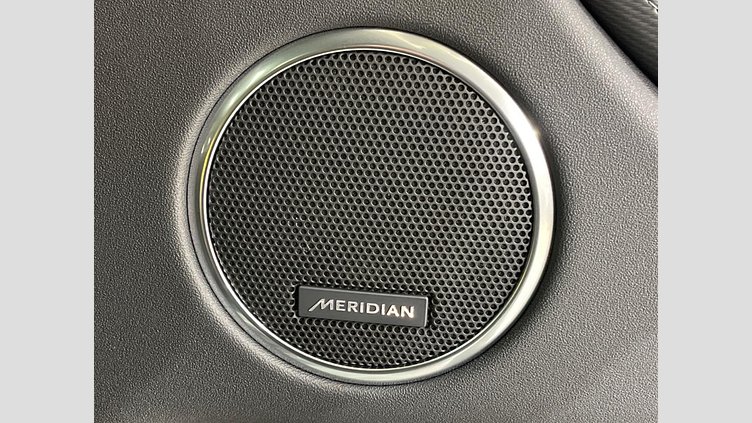 2025 認定中古車 Land Rover Discovery Sport サントリーニブラック D200マイルドハイブリッド（ディーゼル） 標準ホイール Landmark