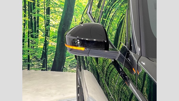 2025 認定中古車 Land Rover Discovery Sport サントリーニブラック D200マイルドハイブリッド（ディーゼル） 標準ホイール Landmark