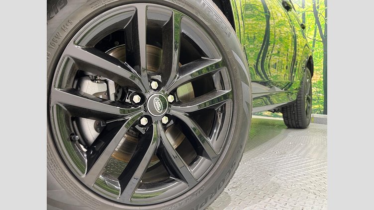 2025 認定中古車 Land Rover Discovery Sport サントリーニブラック D200マイルドハイブリッド（ディーゼル） 標準ホイール Landmark