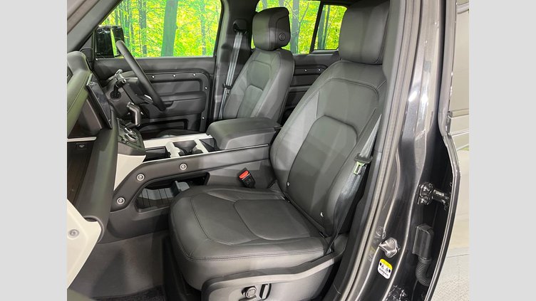 2025 認定中古車 Land Rover Defender 110 カルパチアングレイ 
D350 ディーゼルマイルドハイブリッド URBAN BEAT EDITION