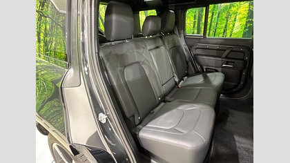 Defender 110 12